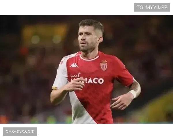 恩里克创新启用边后卫战术，显著提升球队攻防转换效率