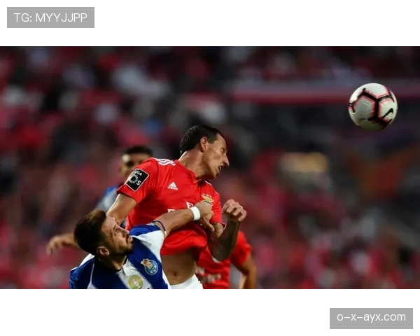 门将神勇扑救力挽狂澜,助球队状态回升竞争力持续增强